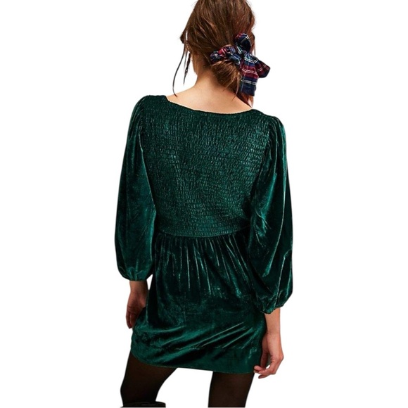 🛍️ Free People Emerald Green Velvet Mini Dress | Size M | New - Picture 4 of 7
